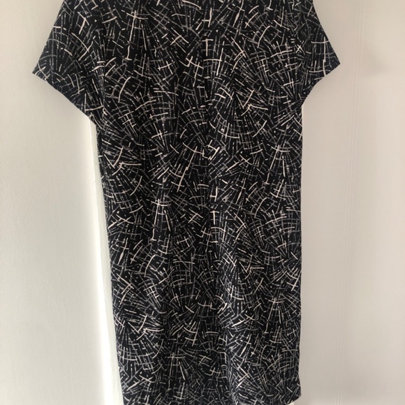 Wayf Black/white mini dress or long tunic - Picture 6 of 6